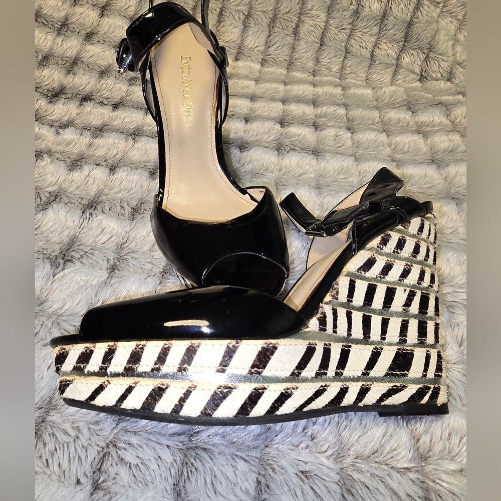 Enzo Angiolini Indulgent Stylish Black and White Platform Wedge Sandals